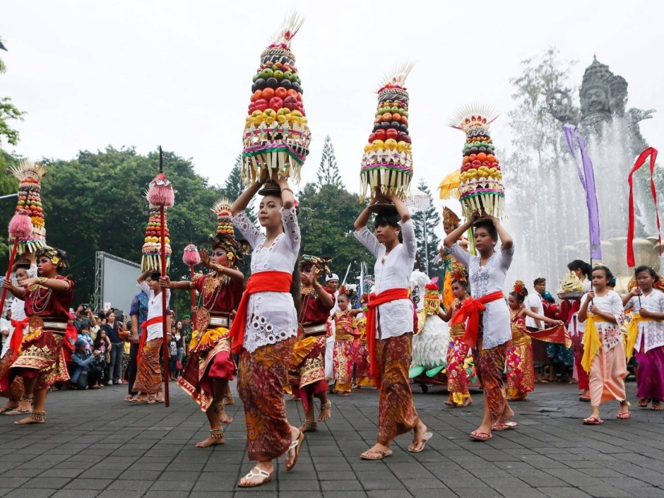 Балийский праздник Ньепи