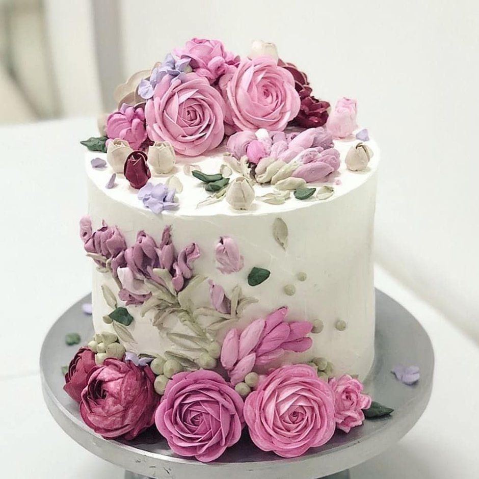 Торт с цветами из крема для девочки