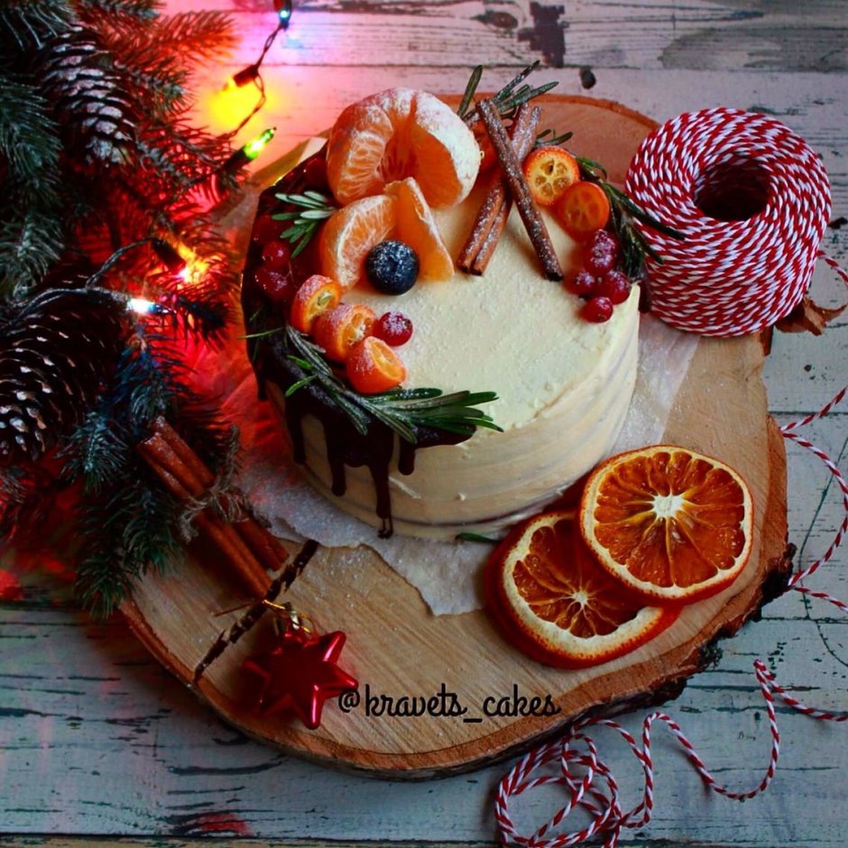 Торт на новый год с фруктами