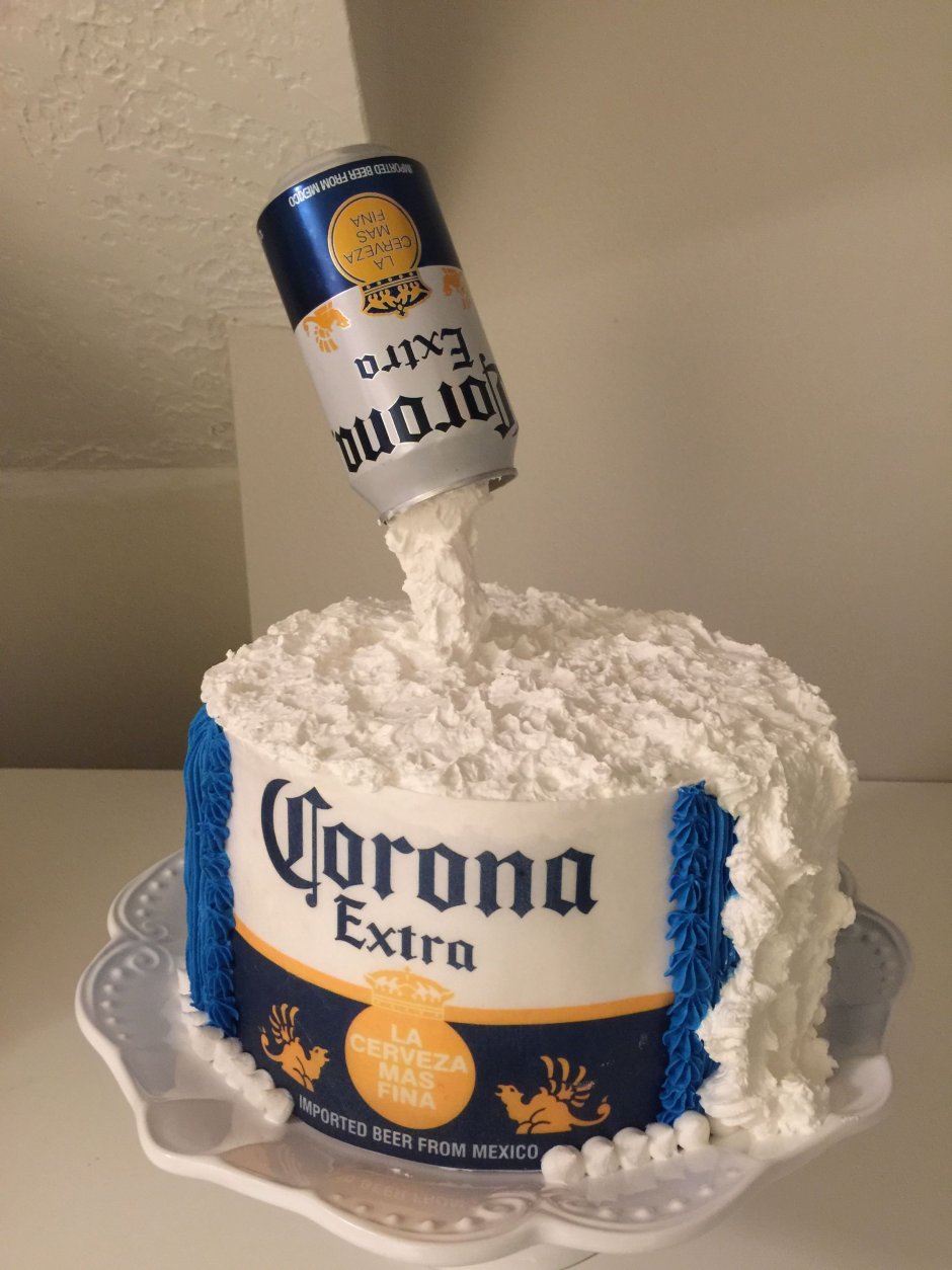 Торт с бутылкой алкоголя