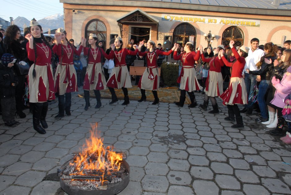 Армянский национальный праздник Терендез
