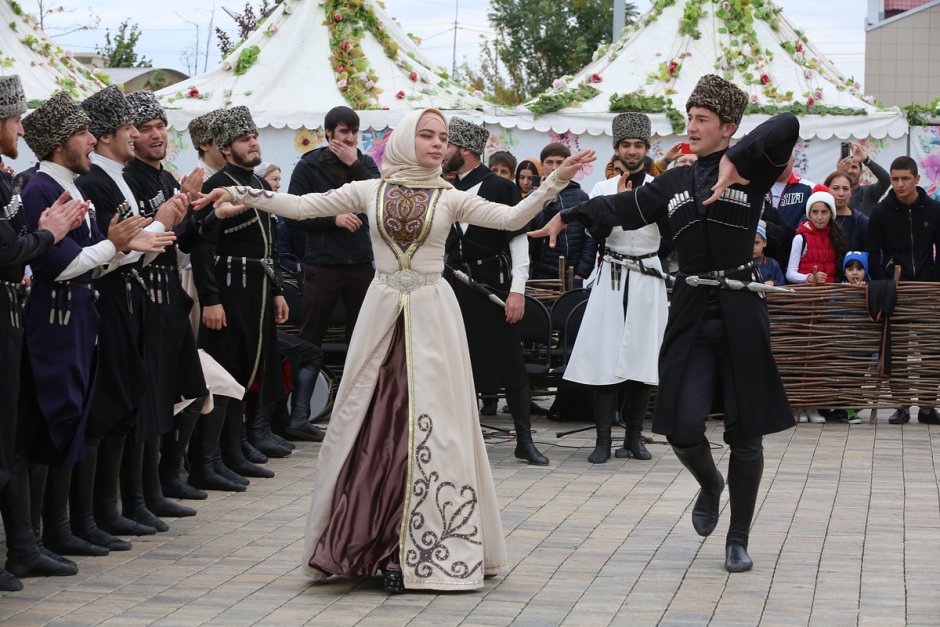 Кабардинские танцы на свадьбах