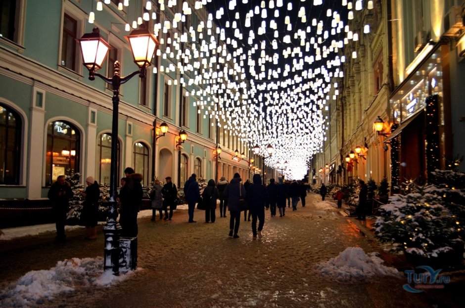 Новогодние улицы России