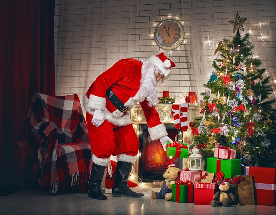 Santa Клаус и елка