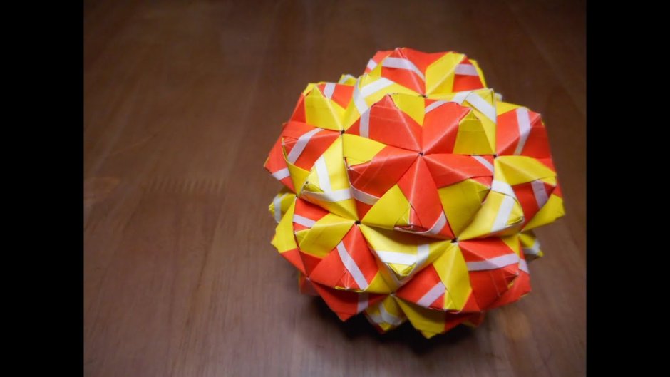 Цветочки из конфеток оригами