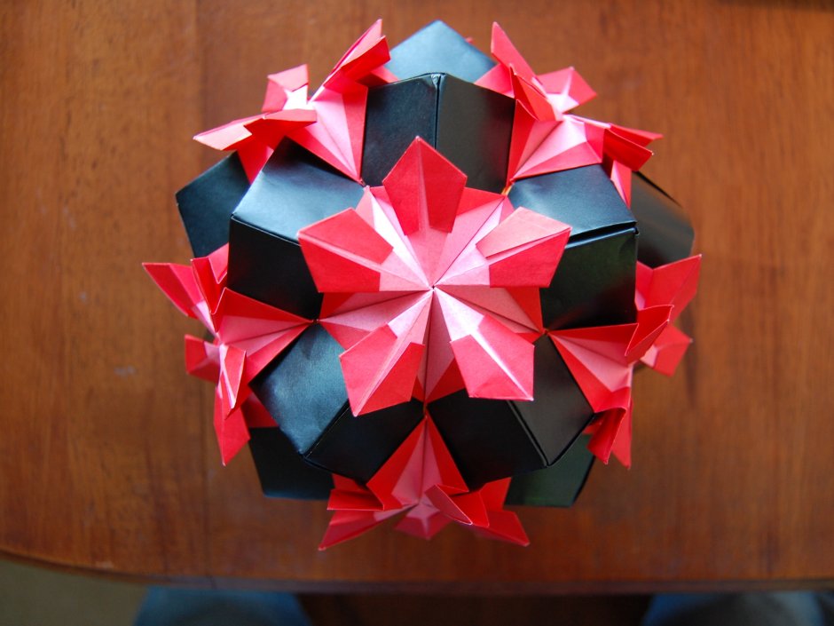 Новогодний шарик оригами