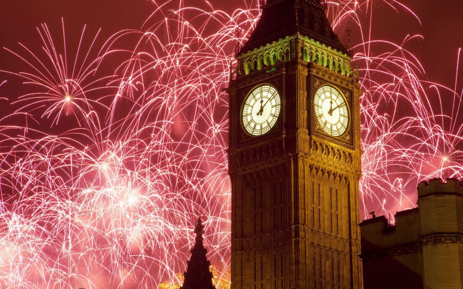 London new year. Лондон Рождество Биг Бен. Новый год в Англии Биг Бен. Часы Биг Бен в Англии новый год. Биг Бэн часы в Англии.