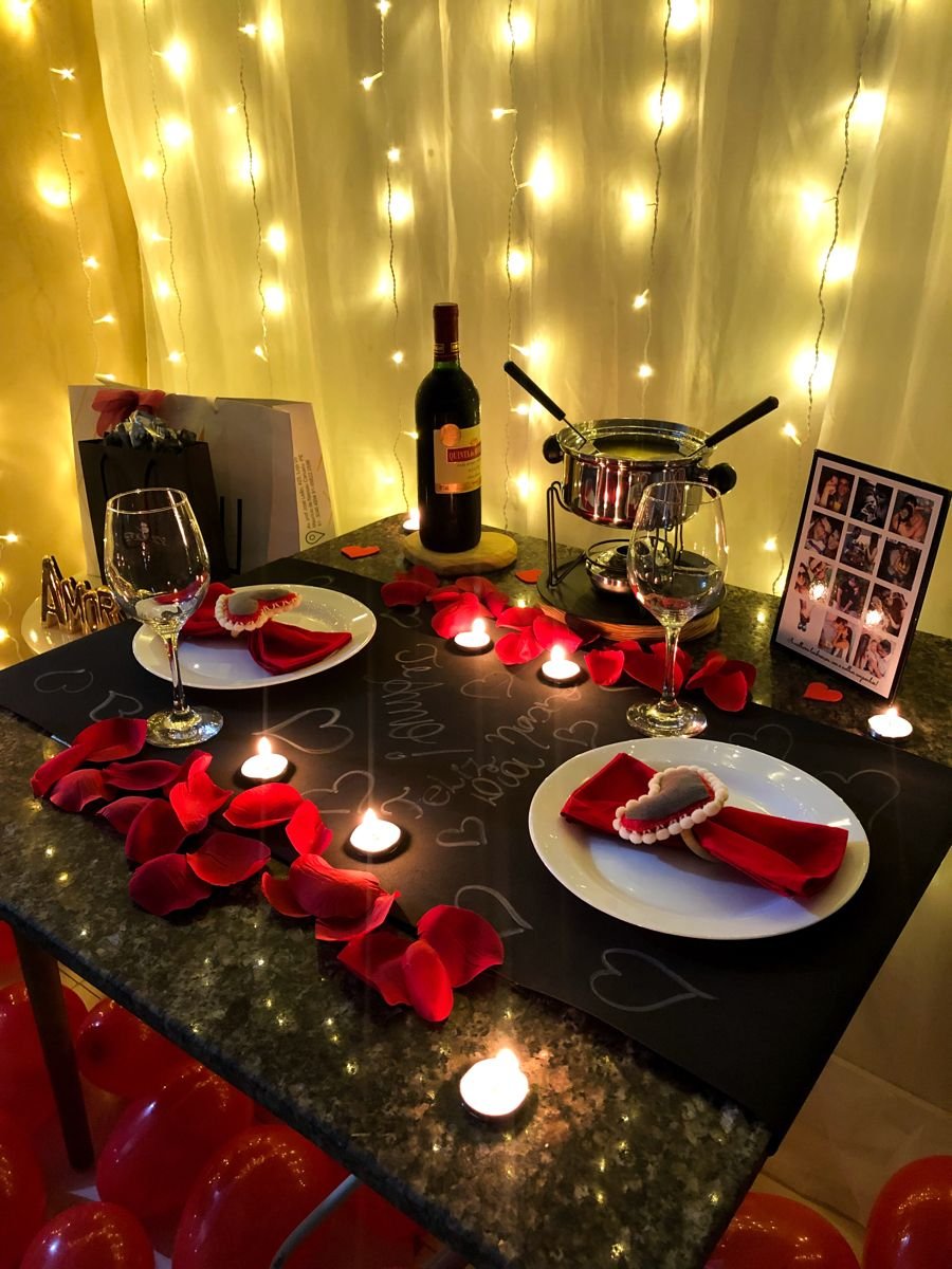 Новогодний романтический стол