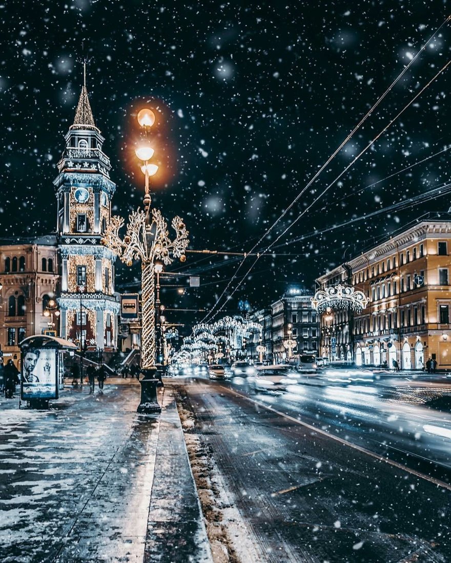 Ночной зимний Петербург