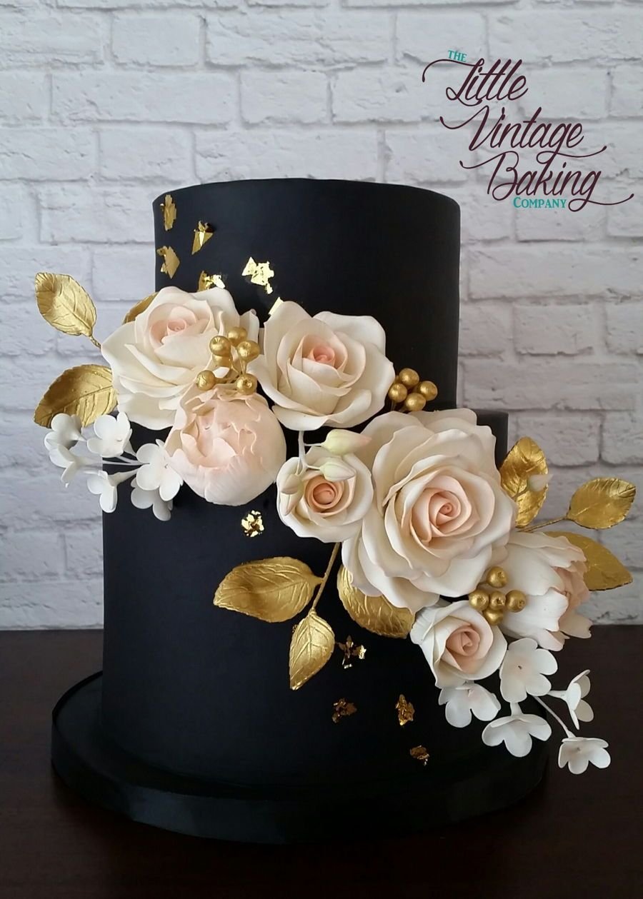 Свадебный торт черно золотой