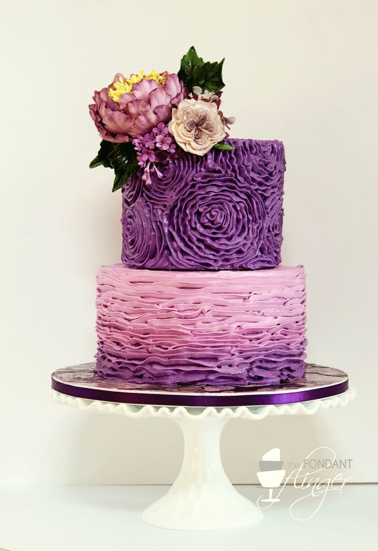 Торт в фиолетовых тонах