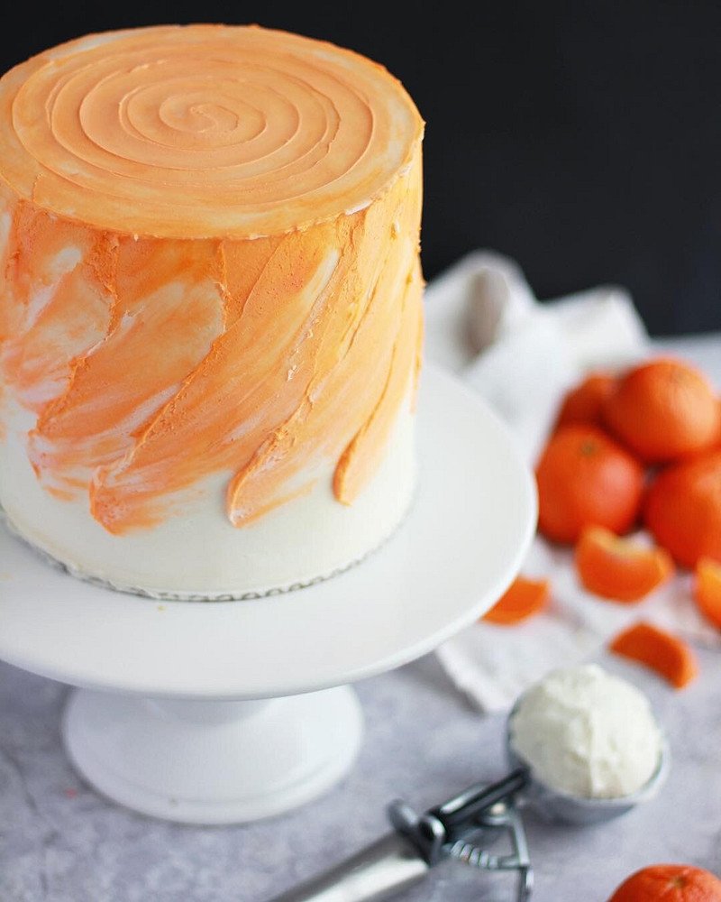Оранжевый кремовый торт