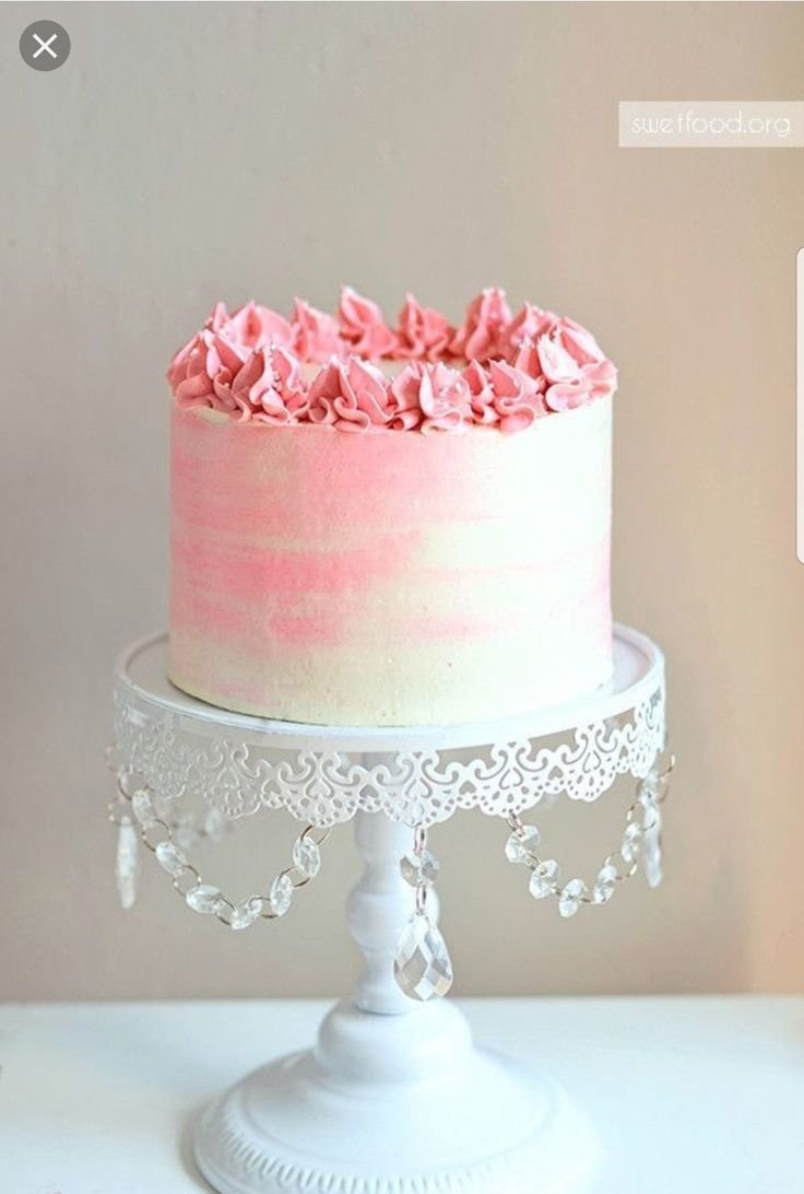Торт с розовыми мазками