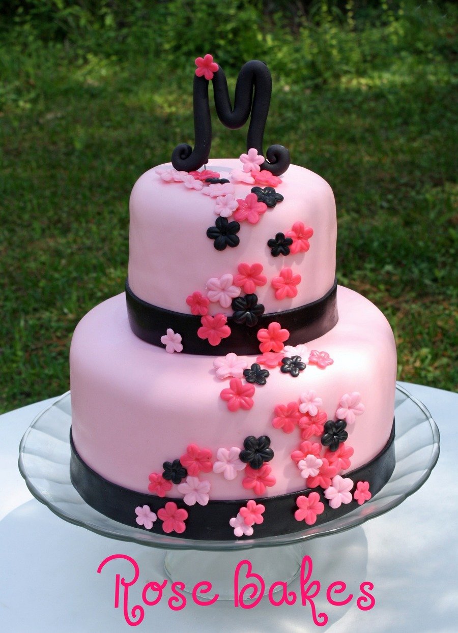 Торт черный с розовым