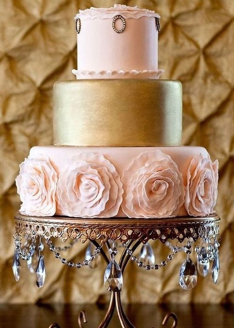 Торт розово золотой