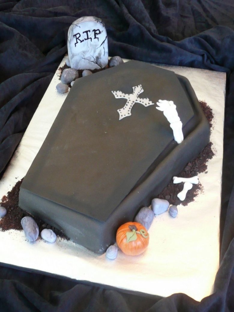 Торт в виде гробика