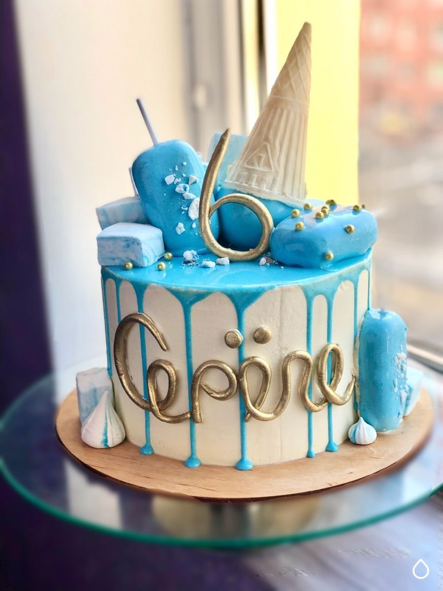 Голубой торт для мальчика