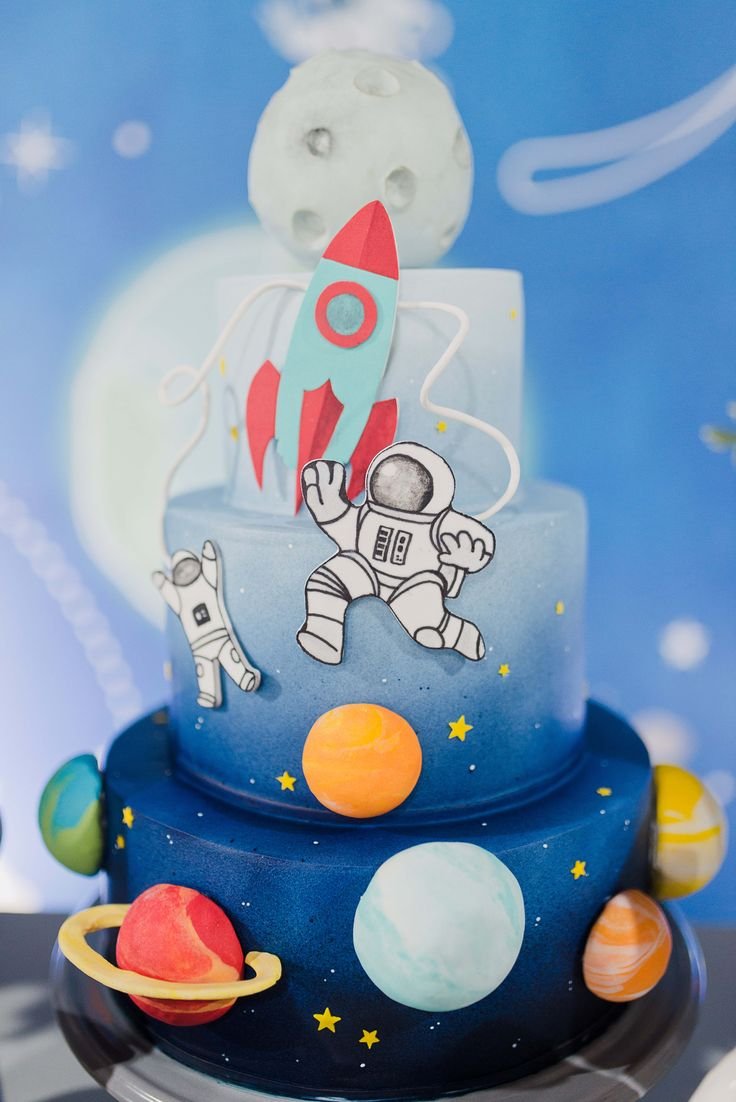 Торт с космонавтом для мальчика