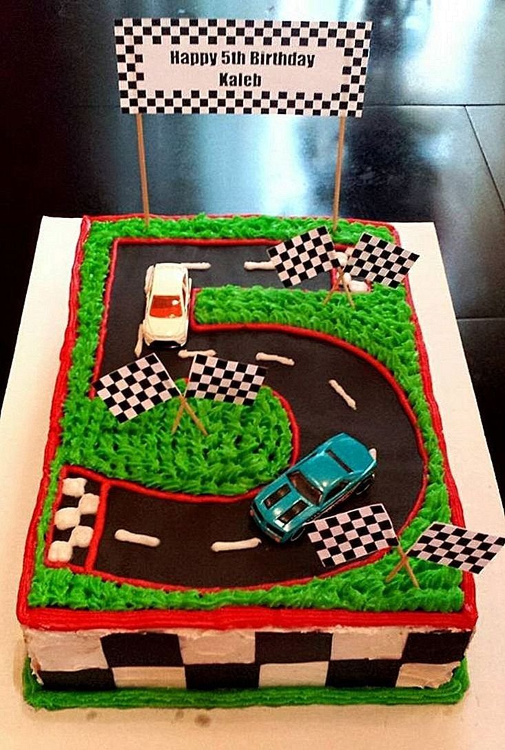 Торт для мальчика на 5 лет с гоночными машинками