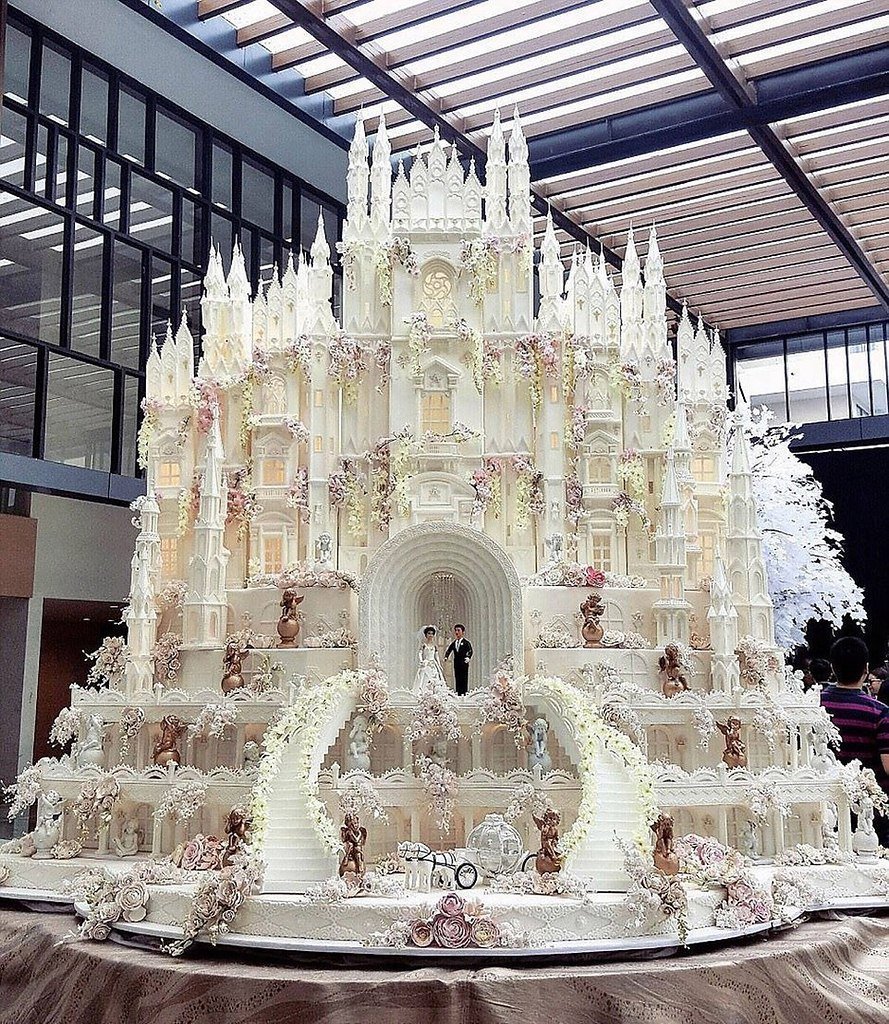 Свадебный торт Рената Агзамова замок