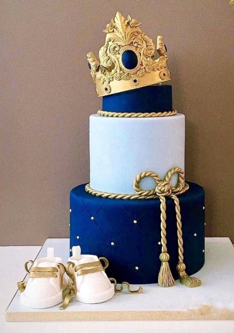 Торт на годик мальчику с короной
