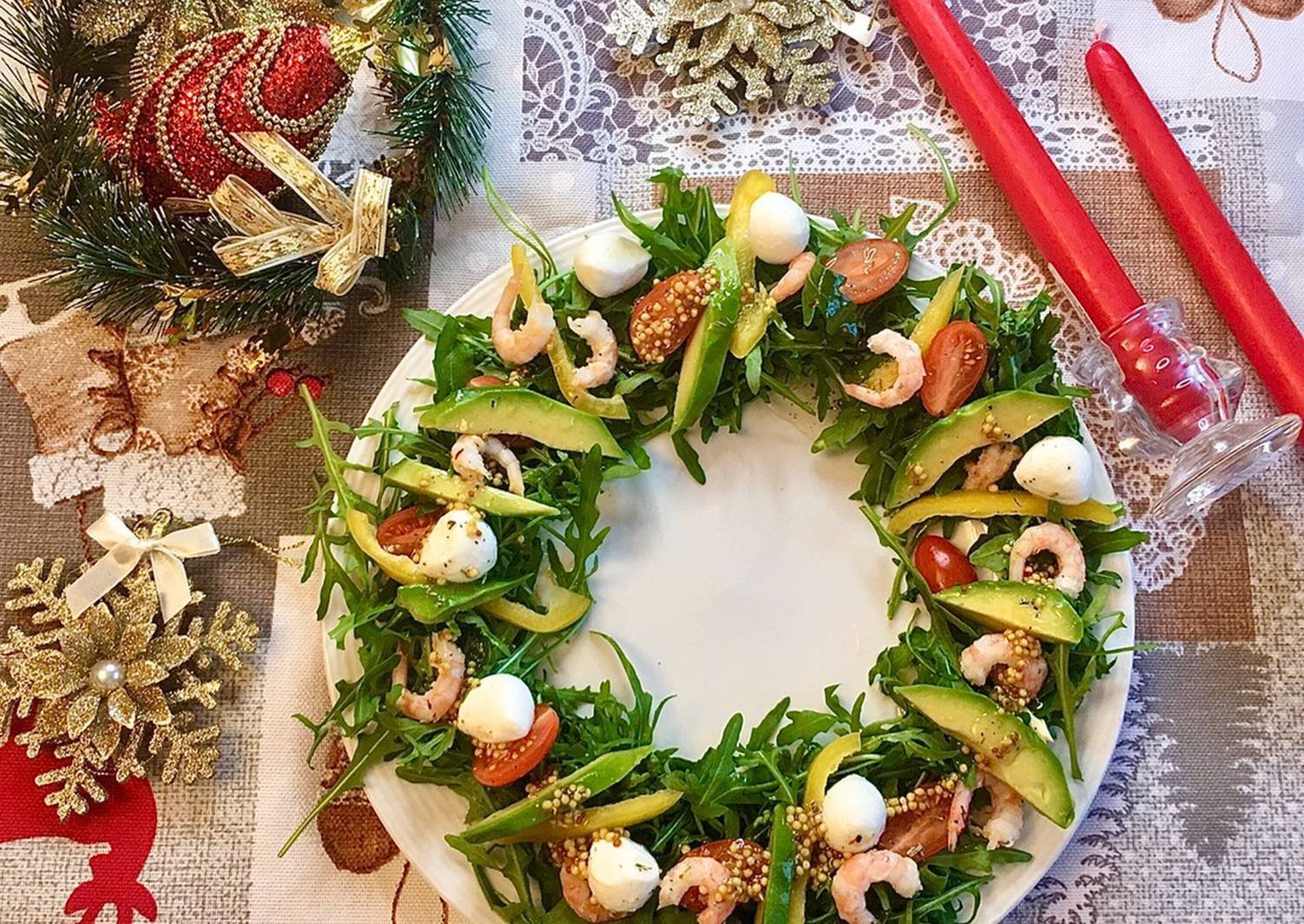 Новогодний год вкусно. Салат "Рождественский венок" (с курицей и орехами). Новогодний салат Рождественский венок. Салат «Рождественский веночек». Оливье Рождественский венок.