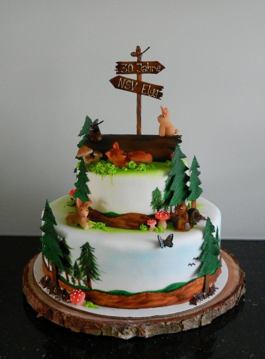 Торт с тематикой леса