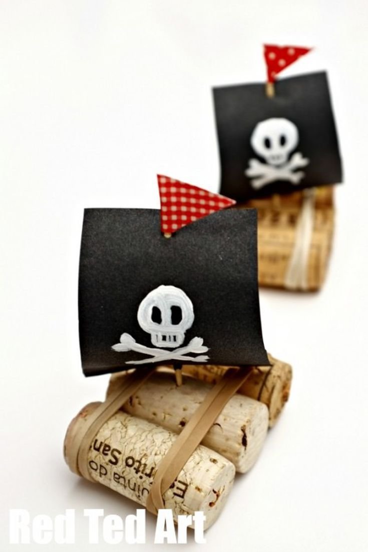 Подарок для ребенка в пиратском стиле