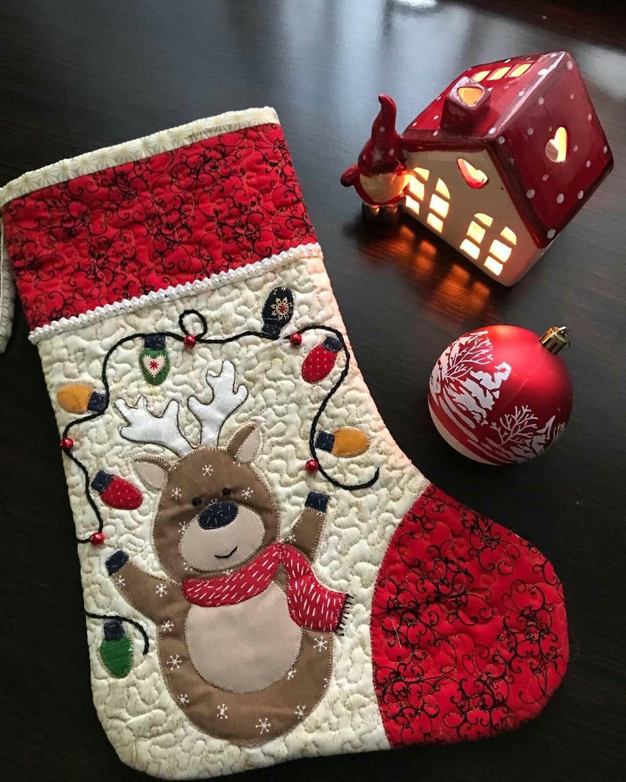 Greeting Cards: Christmas Stockings — вяжем нарядные новогодние носки для друзей