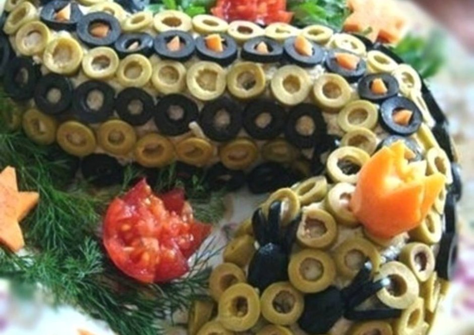 Салат змеи на новый год