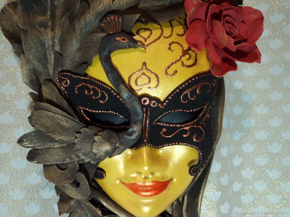 Интерьерные карнавальные маски