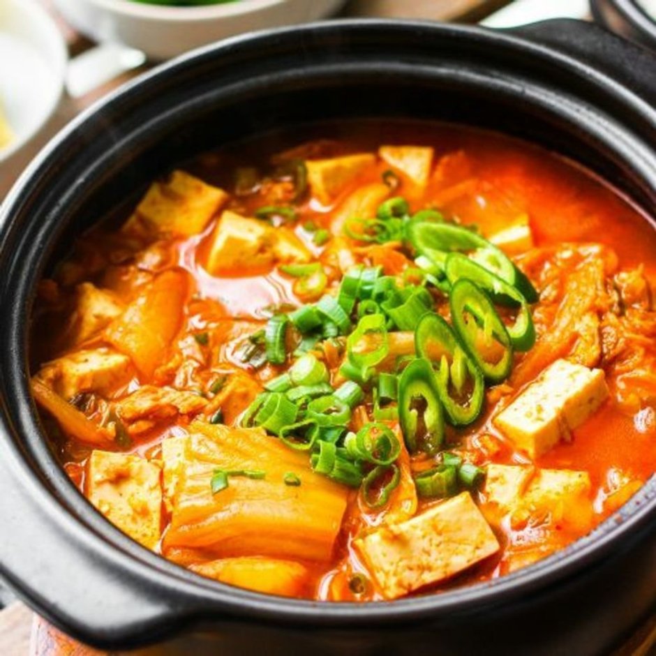 Корейский суп кимчи