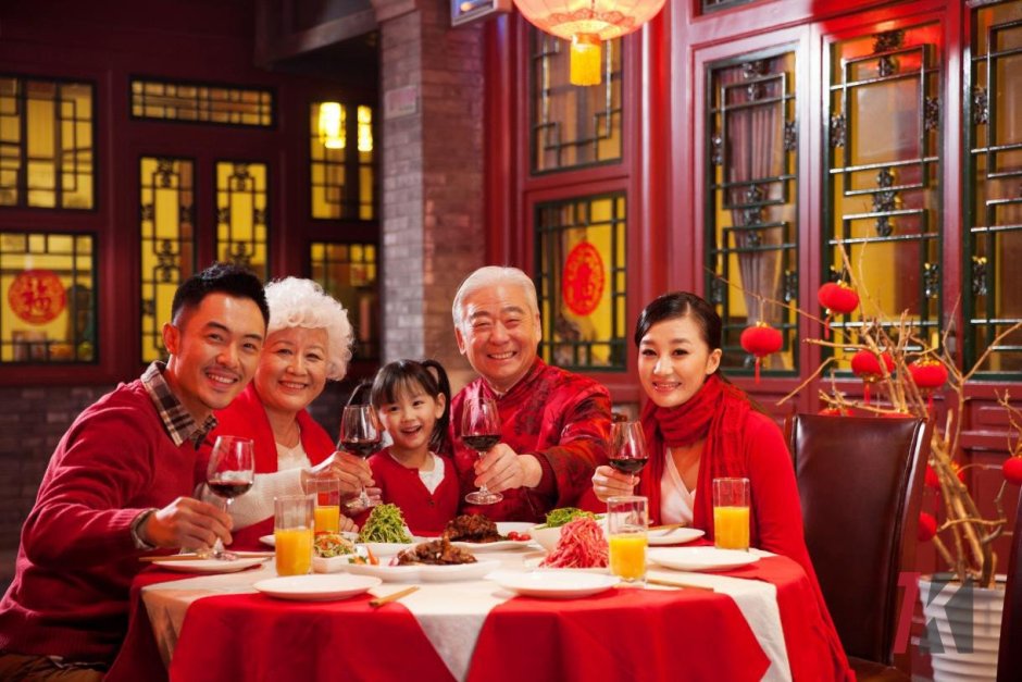 Китайский новый год семья