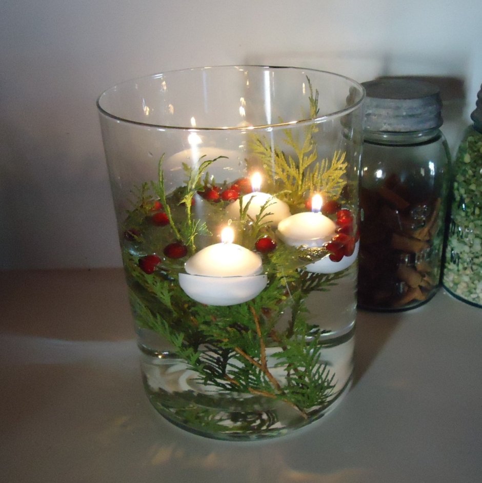 Новогодние свечи плавающие в стакане