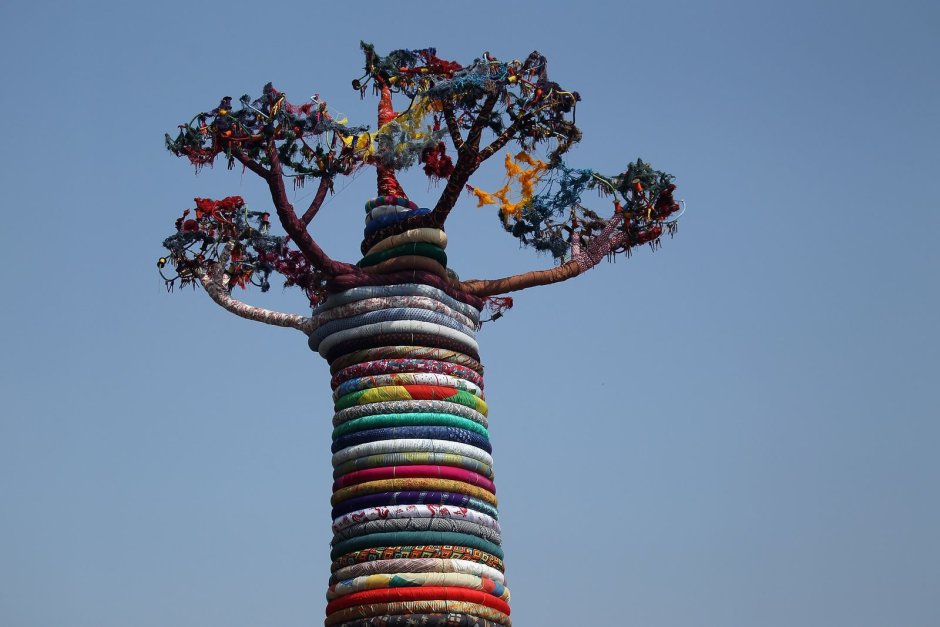 Новогоднее дерево баобаб в Африке