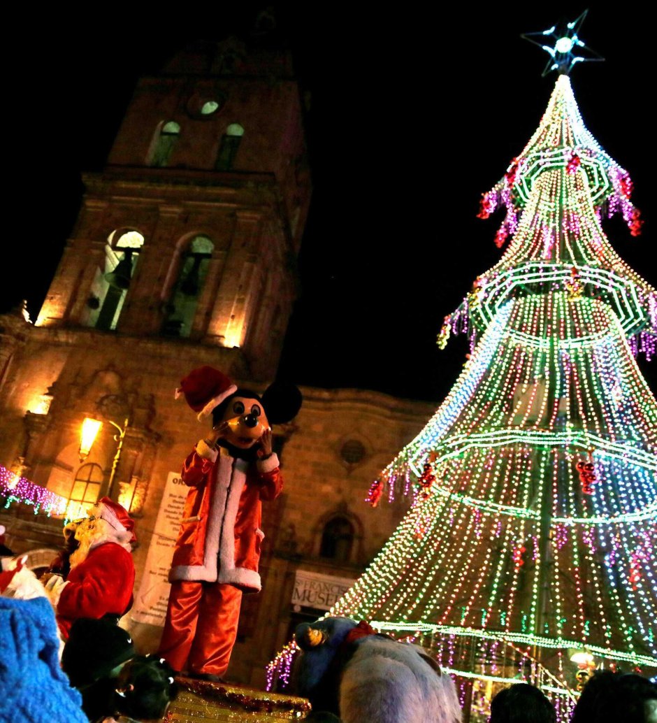 Рождественская елка на площади