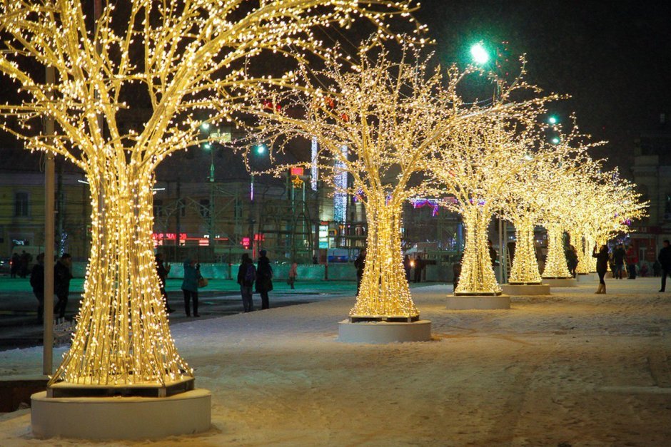 Ставрополь площадь Ленина светящиеся деревья