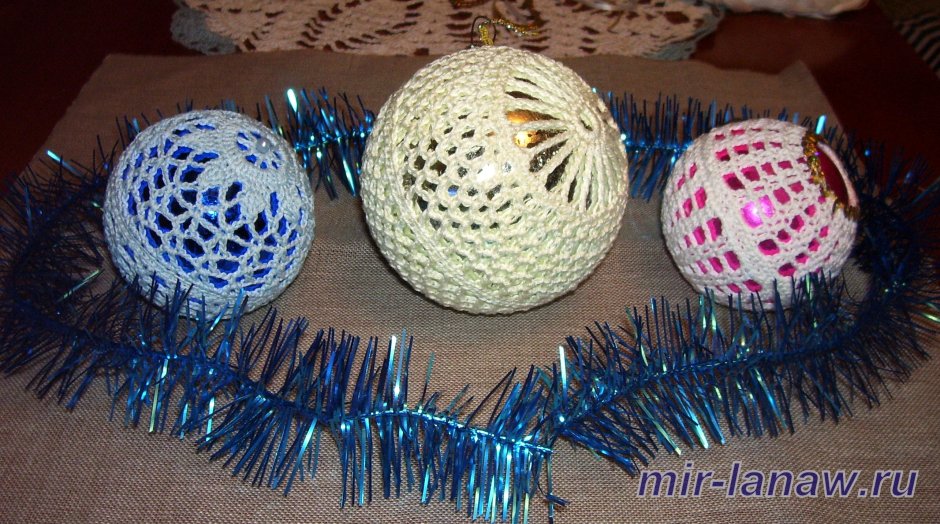 Узорные новогодние шары крючком с бусинами