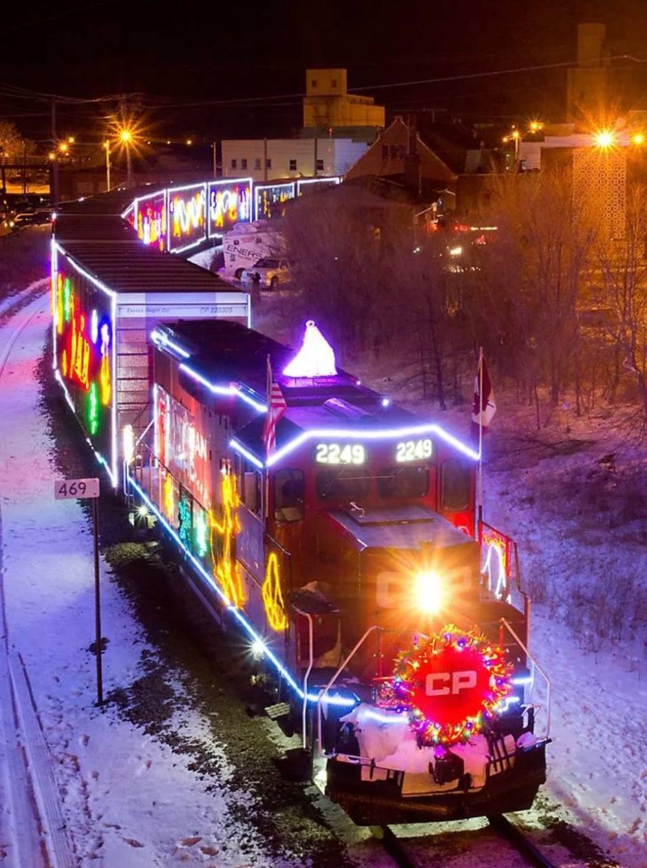 Новогодний поезд