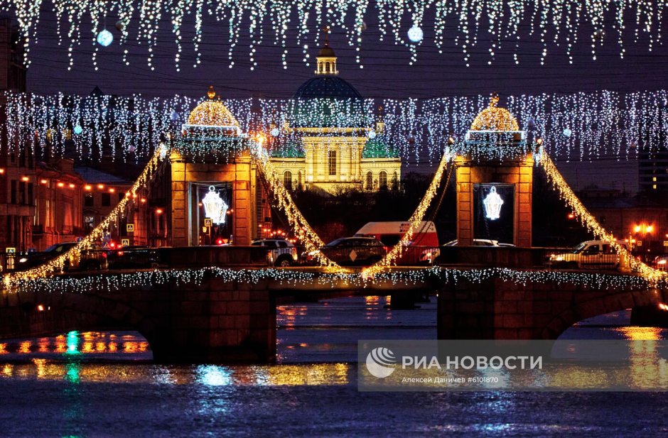 Мост Ломоносовский в Санкт-Петербурге в новый год