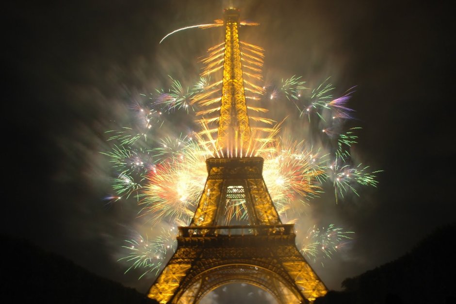 Франция новый год башня