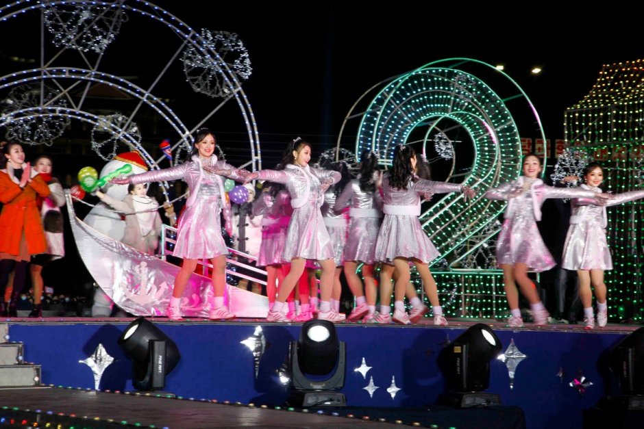 Северная Корея новогодний концерт