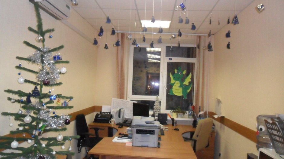 Украшение офисного кабинета к новому году