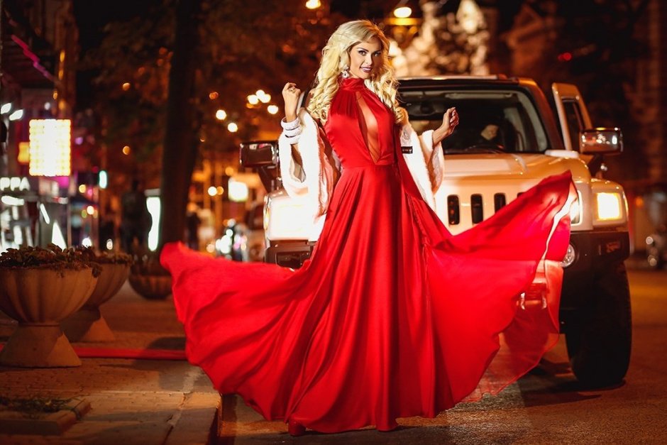 Вечерние платья Инстаграм красный
