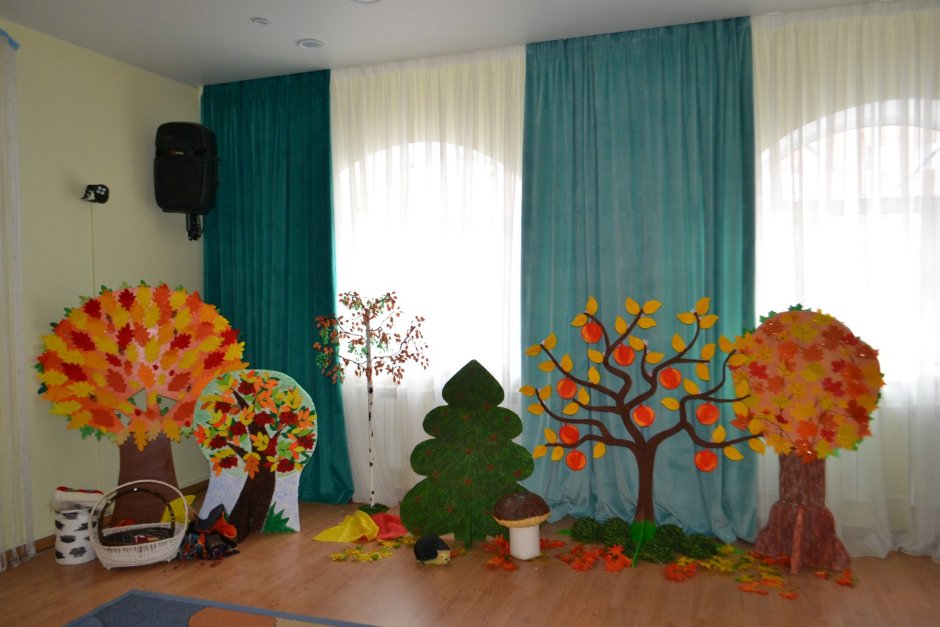 Украшение музыкального зала осень в детском саду