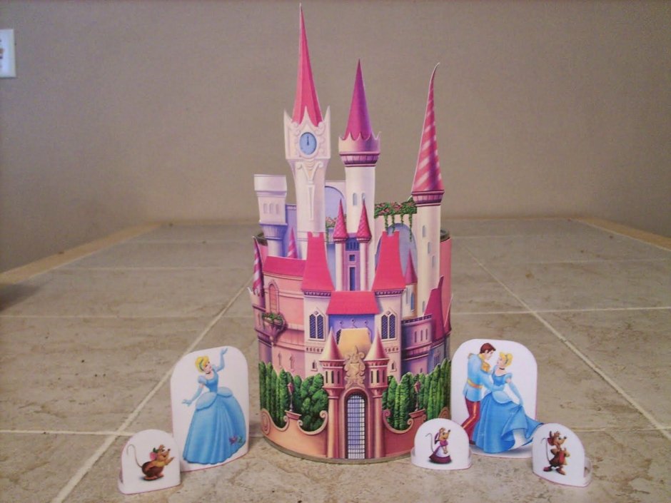 Замок принцессы из картона