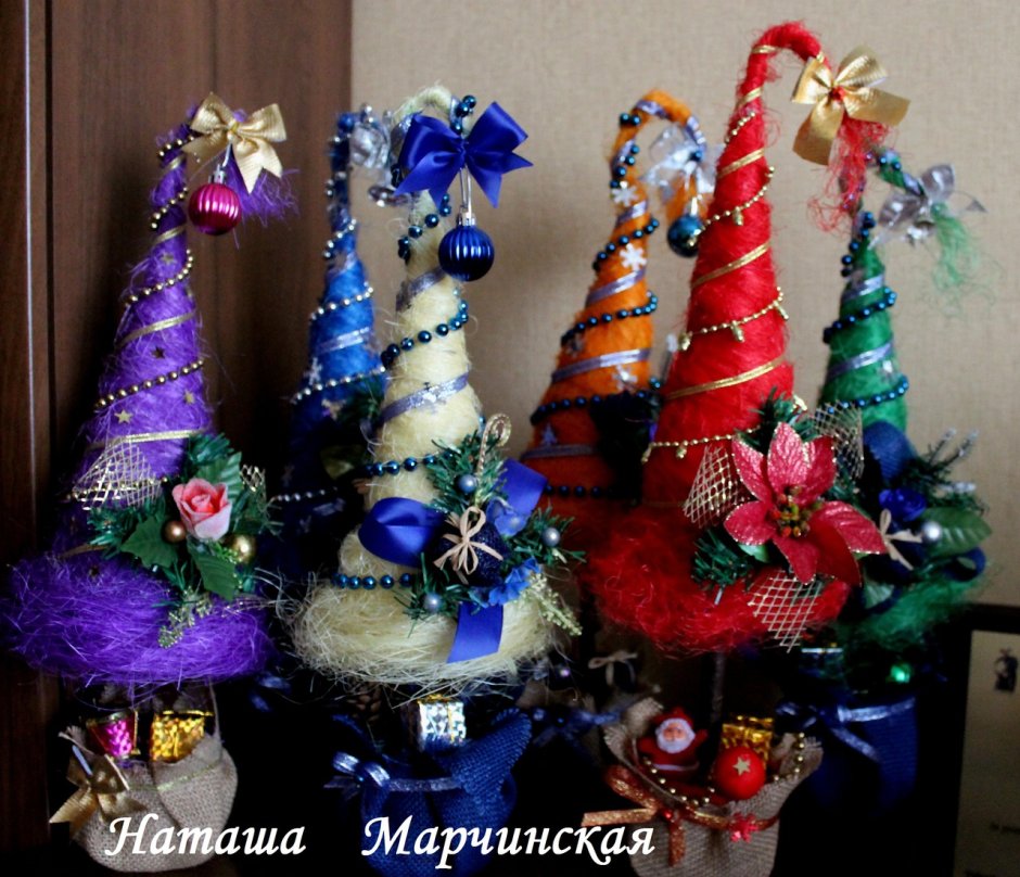 Новогодние сувениры топиарий елочка