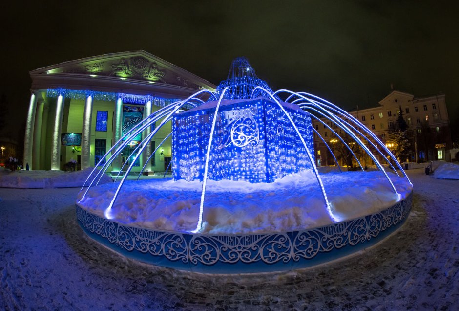 Светящийся фонтан в Новокузнецке