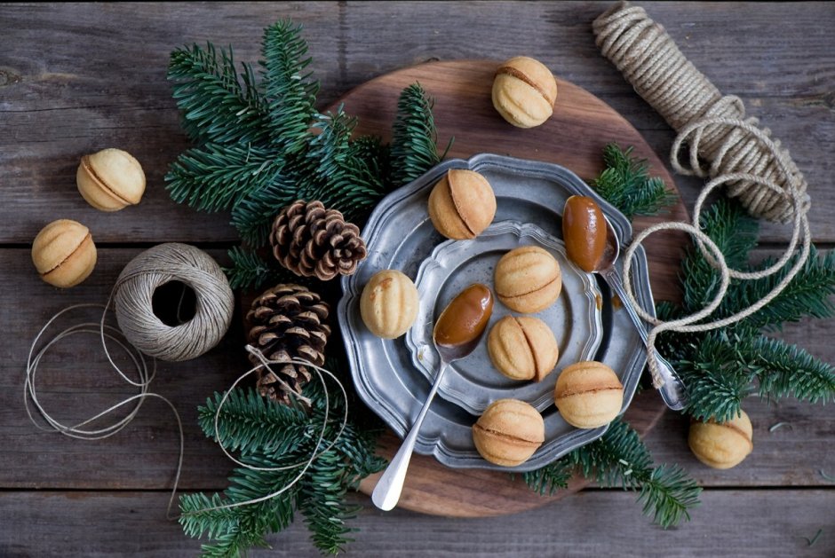 Орехи на новогоднем столе