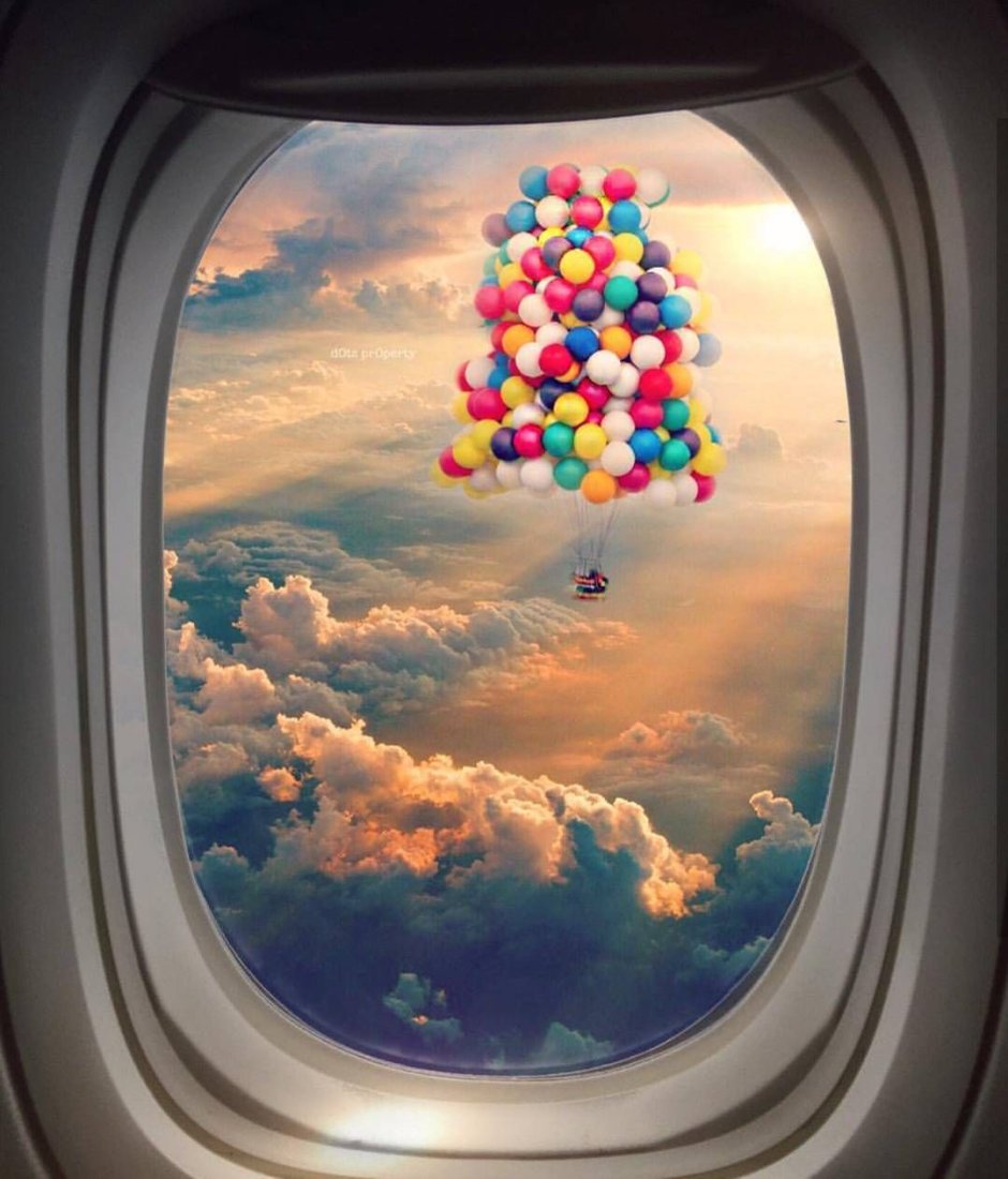 Воздушные шары в иллюминаторе